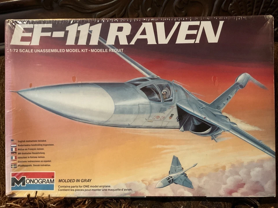Monograma EF-111 RAVEN 1/72 NUEVO EN CAJA Foto 1 de 1