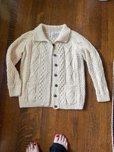 Sheila’s Hand Knits Irish Wool Aran Cardigan S M Creme Zopfmuster Vintage - Bild 1 von 16