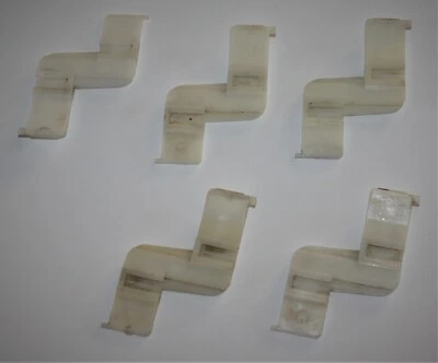 88 89 90 91 Honda Civic VAGÓN 5 piezas puerta moldura OEM Z clip lado izquierdo R "Z" blanco Foto 1 de 3