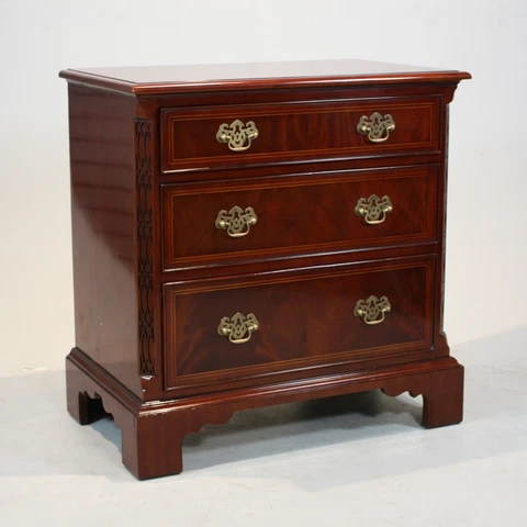 Beautiful Set of 2 Williamsburg style Mahogany chest of drawers with brass Cover