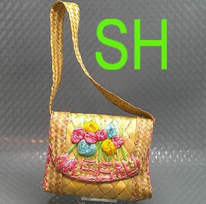 Vintage Souvenir Child Purse Long Strap Woven Palm Fronds Raffia Flowers Nassau - Picture 1 of 15