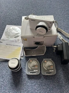 Nikon 1 J2 Camera c/w Nikon 1 Nikkor 10mm F2.8 Lens White Boxed Mint Condition - Picture 1 of 9