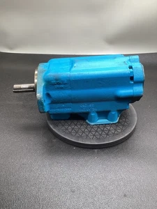 EATON 25VTAS14A 2202CA 22R Hydraulic Vane Pump NEW - Picture 1 of 5