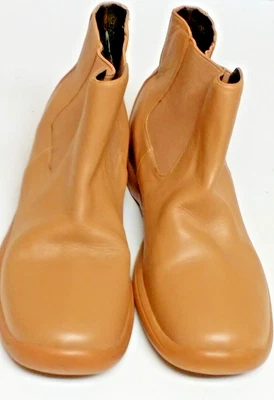 NWOB Tan, Camel, Beige Low Leather Boots Wide Toe Size 8.5 David Aaron - Image 1 of 3