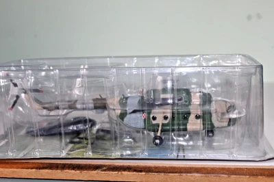 AMERCOM 1:72 MIL Mi-8T HIP-C HELICOPTER - POLAND - Image 1 of 2