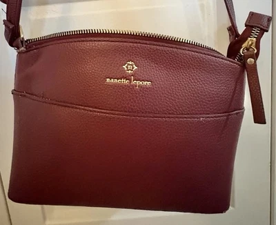 Bolso Bandolera Nanette Lepore Borgoña Guijarro Imitación Cuero Herrajes Dorados Foto 1 de 4