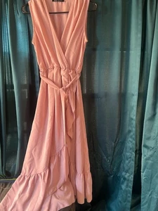 Light Pink Tiered Ruffle Dress – Size M – Sleeveless V-Neck Boho Style - Picture 1 of 4