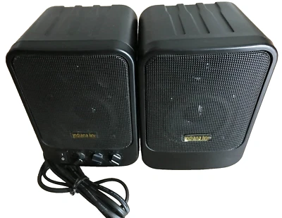 Indiana Line Casse Stereo Amplificate Mini S 301 con cavetteria e scatola. - Immagine 1 di 4