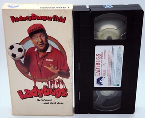 LADYBUGS VHS Rodney Dangerfield Jackee Coach Girls' Soccer Team 1992 PG-13 CC FS - Foto 1 di 4