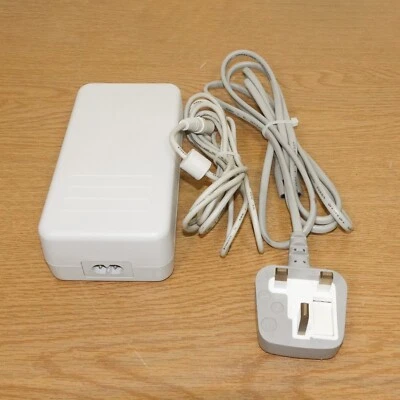 Printer Power Supply Hewlett-Packard  HP c4557-60004 18V DC 1.7A - Image 1 of 2