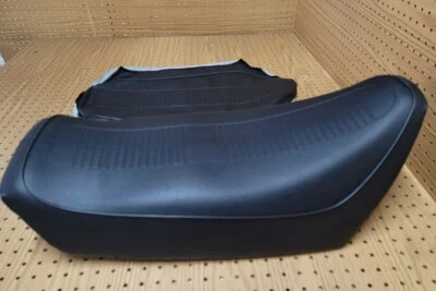 YAMAHA VISION 550 XZ550R SEAT COVER 1982 TO 1983 MODEL SEAT COVER (Y-11) - Image 1 of 4