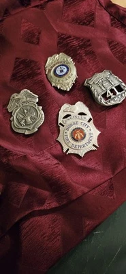 Insignias coleccionables policía militar esquivar ciudad departamento de bomberos cantar cantar... Foto 1 de 4