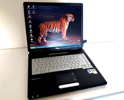 Notebook Windows XP Pro - Fujitsu Siemens Amilo Pro V2020 - Intel Centrino - Immagine 1 di 4