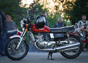 Suzuki GT 750 Restauration auf USB tolles Weihnachtsgeschenk - Bild 1 von 1