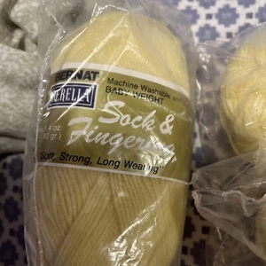 6Skeins Bernat Berella Baby Weight Yarn Fingering Baby yellow Acrylic Nylon - Picture 1 of 6