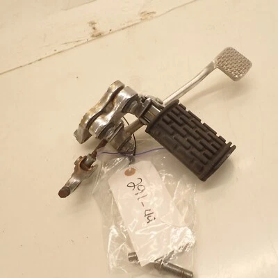 86-93 Yamaha XVZ13 Venture Royale XVZ 1300 estriba derecha con pedal de freno Foto 1 de 4