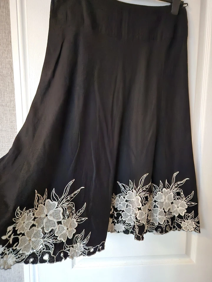 Florence & Fred Linen Floral Embroided Evening Skirt Size 14 - Image 1 of 4