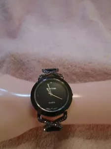 Reloj Mon Cheri negro resistente al agua con correa de cuero negro de circonio - Imagen 1 de 6
