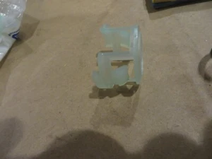 HEATER HOSE RETAINER CLIP 2 PIECES OEM # 12549540 GM General Motors OEM new - Picture 1 of 4