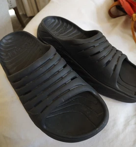 HOKA ONE ONE MENS BLACK WIDE STRAP SLIDE SANDALS, SIZE 10M - Picture 1 of 5