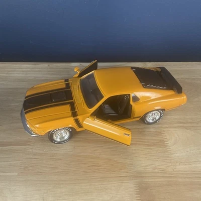 Ford Boss Mustang 1970 capó coctelera escala 1:18 coche diecast Ertl American Muscle Foto 1 de 4