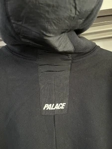 Sudadera con Capucha Palace Smocker Negra Talla M Tela Gruesa Usada Estado - Imagen 1 de 4