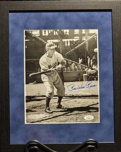 Pee Wee Reese HOF Brooklyn Dodgers Legend Signed Framed 8x10 Photo JSA COA - Picture 1 of 1