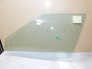 VETRO FINESTRINO LATO PASSEGGERO ANTERIORE SINISTRO 4 PORTE PEUGEOT 605 (89-99) - Foto 1 di 2