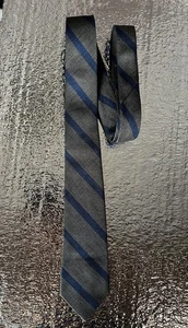 Blue And Gray Striped Skinny Tie Vintage Necktie 2.5” Wide 56” Length - Picture 1 of 8