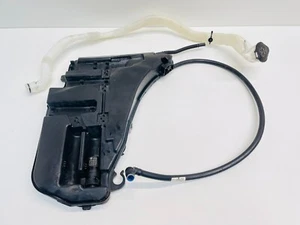 BMW F10 M5 2012-2016 Scheiben- & Scheinwerferscheibenwaschbehälter 8050440 #077 - Bild 1 von 4