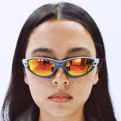 Gafas de sol Oakley X Brain Dead Straight Jacket 99 gris oscuro plateado Foto 1 de 4