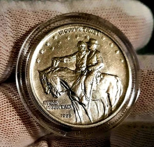 1925 - STONE MOUNTAIN Commemorative Silver Half Dollar Coin Uncirculated - Picture 1 of 3