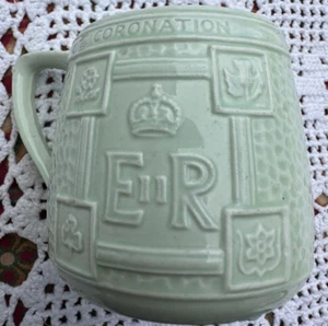 Vintage hellgrüne Krönung 1953 Queen Elizabeth II Deko Tasse - Bild 1 von 7