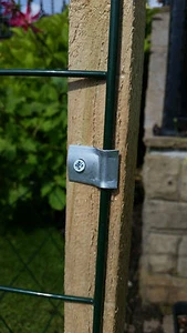 Metal Mesh Panel Securing Clips Fencing Wire Fence Fasteners Post Clip Screws - Picture 1 of 3