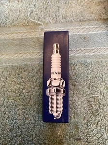 Audi 80 81 85 B2 - Denso Zündkerze W20EPBR-S 5067 geerdete Elektrode Zündung - Bild 1 von 7