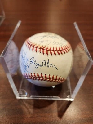 1997 Montreal Expos Team Signed Baseball - Image 1 of 4