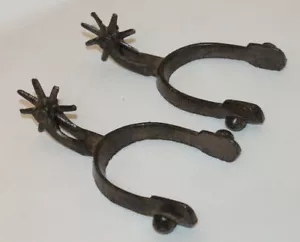 SET/2~COPPIA STIVALI COWBOY VECCHI STILE WESTERN 8 PUNTE - ARREDAMENTO RUSTICO NUOVI - Foto 1 di 4