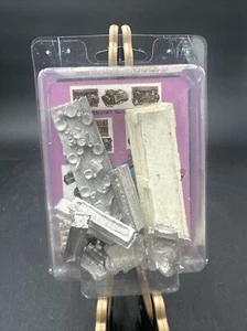 Mega Miniatures Dungeon Decor # 21004 Banquet Tables NIB - Picture 1 of 6