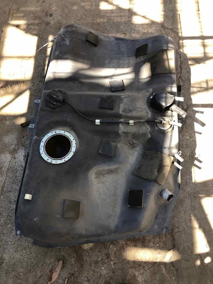 2002-2003 TOYOTA CAMRY Fuel Gas Tank Assembly OEM 4 Cyl Federal Foto 1 de 1