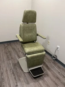 Midmark 491 Exam/procedure Chair - Picture 1 of 5