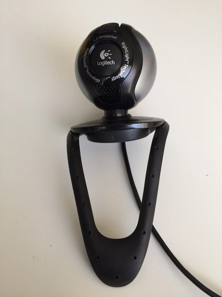 Logitech QuickCam Communicate Deluxe V-UBE43 USB Webcam w/ Privacy Slider Screen - Image 1 of 2