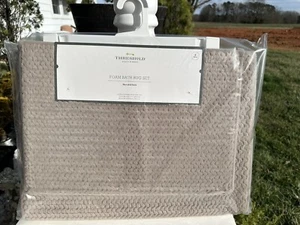 THRESHOLD Foam Bath Rug SET - New -2 pack Brown/ Biege - Picture 1 of 6