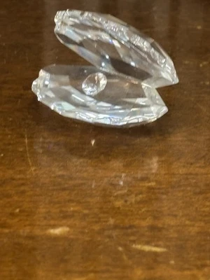 Swarovski Crystal Small Open Clam Oyster Shell Figurine With Pearl - Image 1 of 4