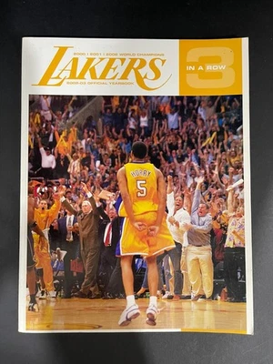 2002-03 Los Angeles Lakers Basketball Yearbook - 3 in a Row - Robert Horry - Image 1 of 3