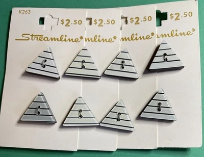 (8) LOTE DE 4 CARTAS BOTONES TRIANGULARES STREAMLINE RAYA NEGRA PLÁSTICO BLANCO 2 AGUJEROS-J924 Foto 1 de 2