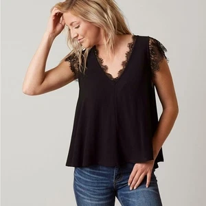 Free People Lovin’ On You Black Lace cap Sleeve Blouse v-neck solid cute minimal - Picture 1 of 10