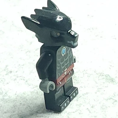 LEGO Wilhurt Minifigure loc015 Legends of Chima Warrior Red Belt Gray Armor - Image 1 of 4