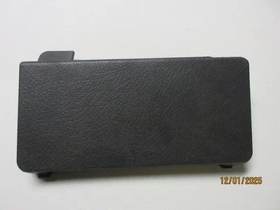 Geo Tracker 1992 cubierta de orificio de columna de volante. Foto 1 de 4