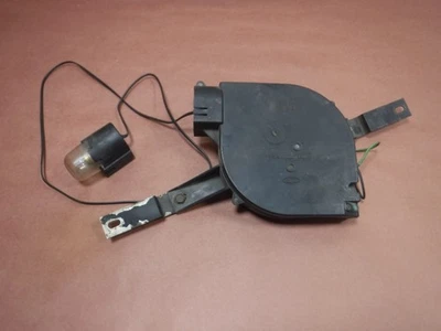 Jeep Cherokee XJ 84-90 Retractable Under Hood Work Light Factory OEM - Image 1 of 4