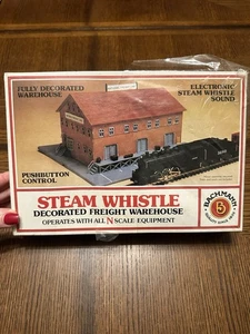 Bachmann Spur N Dampfpfeife verziert Güterlager Bausatz Artikel # 56-1209 - Bild 1 von 2